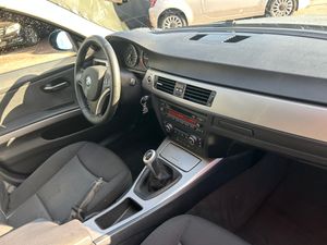 BMW Serie 3 320 D   - Foto 18