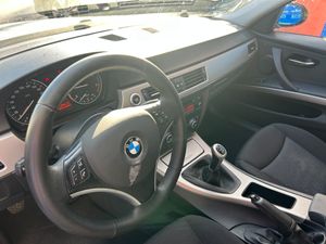 BMW Serie 3 320 D   - Foto 9