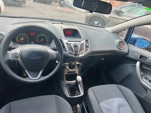Ford Fiesta 1.3 I   - Foto 17