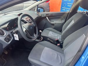 Ford Fiesta 1.3 I   - Foto 14
