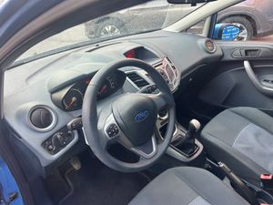 Ford Fiesta 1.3 I   - Foto 10