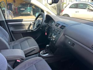 Volkswagen Touran 1.6 TDI   - Foto 24