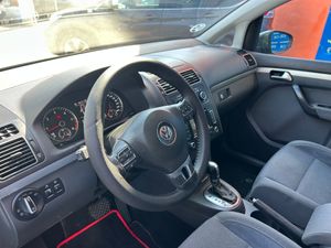 Volkswagen Touran 1.6 TDI   - Foto 12