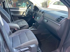 Volkswagen Touran 1.6 TDI   - Foto 26