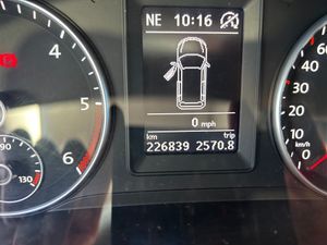 Volkswagen Touran 1.6 TDI   - Foto 9