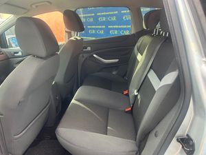 Ford Kuga 2.0 TDCI   - Foto 17