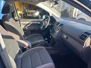 Volkswagen Touran 1.6 TDI   - Foto 24