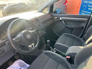 Volkswagen Touran 1.6 TDI   - Foto 13