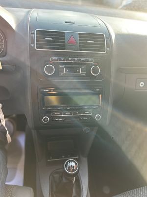 Volkswagen Touran 1.6 TDI   - Foto 10