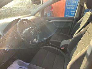 Volkswagen Touran 1.6 TDI   - Foto 15