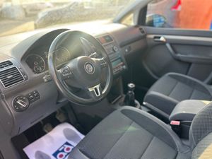 Volkswagen Touran 1.6 TDI   - Foto 14