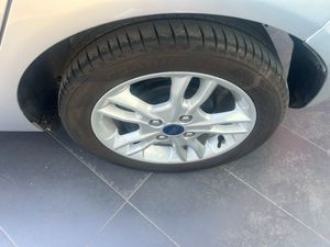 Ford Fiesta 1.2 i   - Foto 17