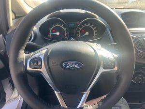 Ford Fiesta 1.2 i   - Foto 8