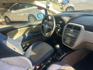Fiat Punto 1.3 JTD   - Foto 19