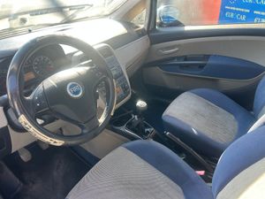 Fiat Punto 1.3 JTD   - Foto 12