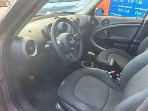 MINI Countryman ONE D   - Foto 15