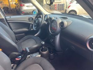 MINI Countryman ONE D   - Foto 23