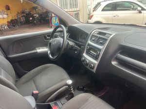 Kia Sportage 2.0 CRDI   - Foto 20