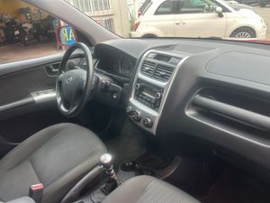 Kia Sportage 2.0 CRDI   - Foto 19