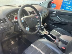 Ford Kuga 2.0 TDCI   - Foto 12