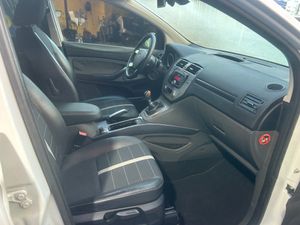 Ford Kuga 2.0 TDCI   - Foto 25