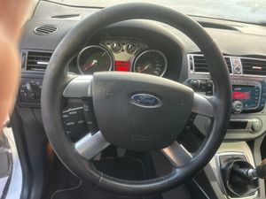 Ford Kuga 2.0 TDCI   - Foto 10