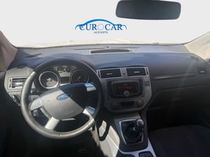 Ford Kuga Titanium 2.0 TDCi 140 CV 2WD  - Foto 8