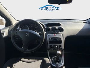 Peugeot 308 5p Access 1.6 e-HDi 110 FAP Blue Lion  - Foto 8