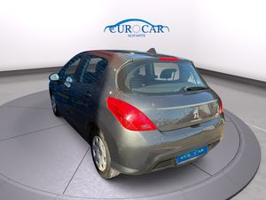 Peugeot 308 5p Access 1.6 e-HDi 110 FAP Blue Lion  - Foto 5