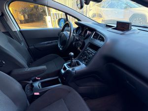 Peugeot 5008 5008 Access 1.6 HDi 110 7 plazas  - Foto 31