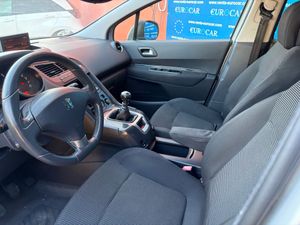 Peugeot 5008 5008 Access 1.6 HDi 110 7 plazas  - Foto 22