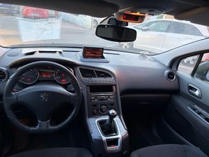 Peugeot 5008 5008 Access 1.6 HDi 110 7 plazas  - Foto 26