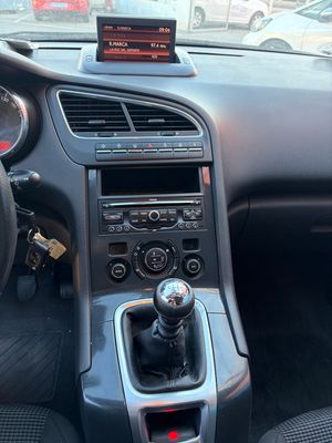 Peugeot 5008 5008 Access 1.6 HDi 110 7 plazas  - Foto 18