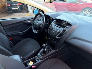 Ford Focus Berlina Business 1.0 EcoBoost 92 kW  - Foto 24