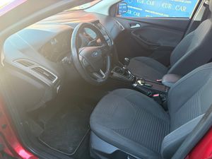 Ford Focus Berlina Black&Red Edition 1.5 EcoBoost 182 CV Auto-Start-Stop  - Foto 21