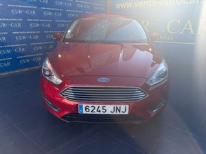 Ford Focus Berlina Black&Red Edition 1.5 EcoBoost 182 CV Auto-Start-Stop  - Foto 10