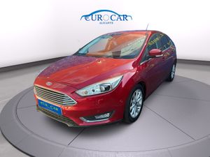 Ford Focus Berlina Black&Red Edition 1.5 EcoBoost 182 CV Auto-Start-Stop  - Foto 2