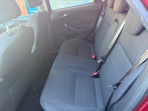 Ford Focus Berlina Black&Red Edition 1.5 EcoBoost 182 CV Auto-Start-Stop  - Foto 22