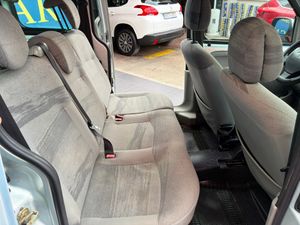 Renault Kangoo 1.5 dCi 65 cv Expression Oasis  - Foto 24