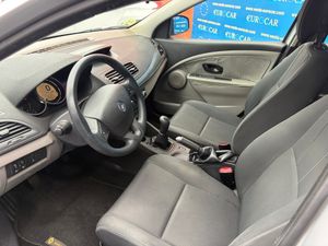 Renault Megane 3p Dynamique 1.5 dCi 85cv eco2  - Foto 16