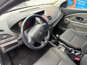 Renault Megane 3p Dynamique 1.5 dCi 85cv eco2  - Foto 13