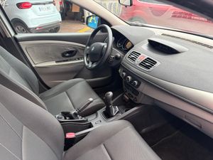Renault Megane 3p Dynamique 1.5 dCi 85cv eco2  - Foto 23