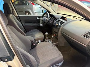 Renault Megane 5p Dynamique 1.5 dCi 105cv eco2  - Foto 24