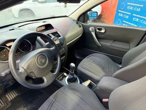 Renault Megane 5p Dynamique 1.5 dCi 105cv eco2  - Foto 13