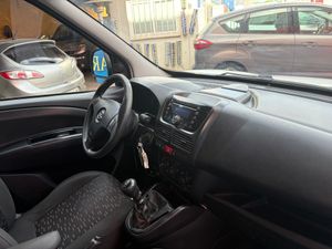 Opel Combo Tour Selective 1.6 CDTI 105 CV Stop&Start  5 plazas  - Foto 18