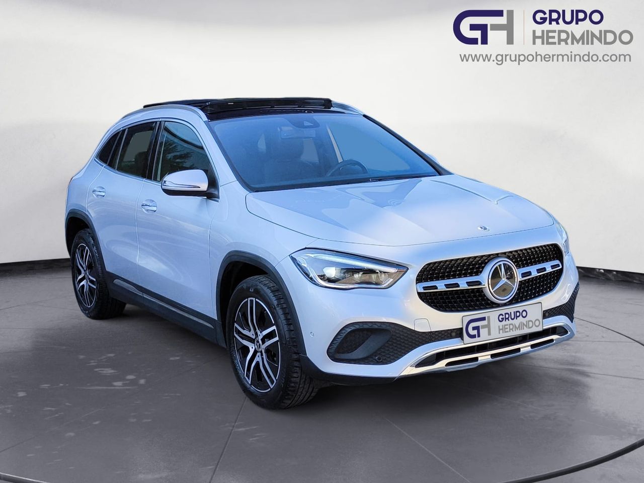 Mercedes GLA 220 D 4 MATIC+PAQ PREMIUM PLUS+BOLA REMOLQUE   - Foto 1