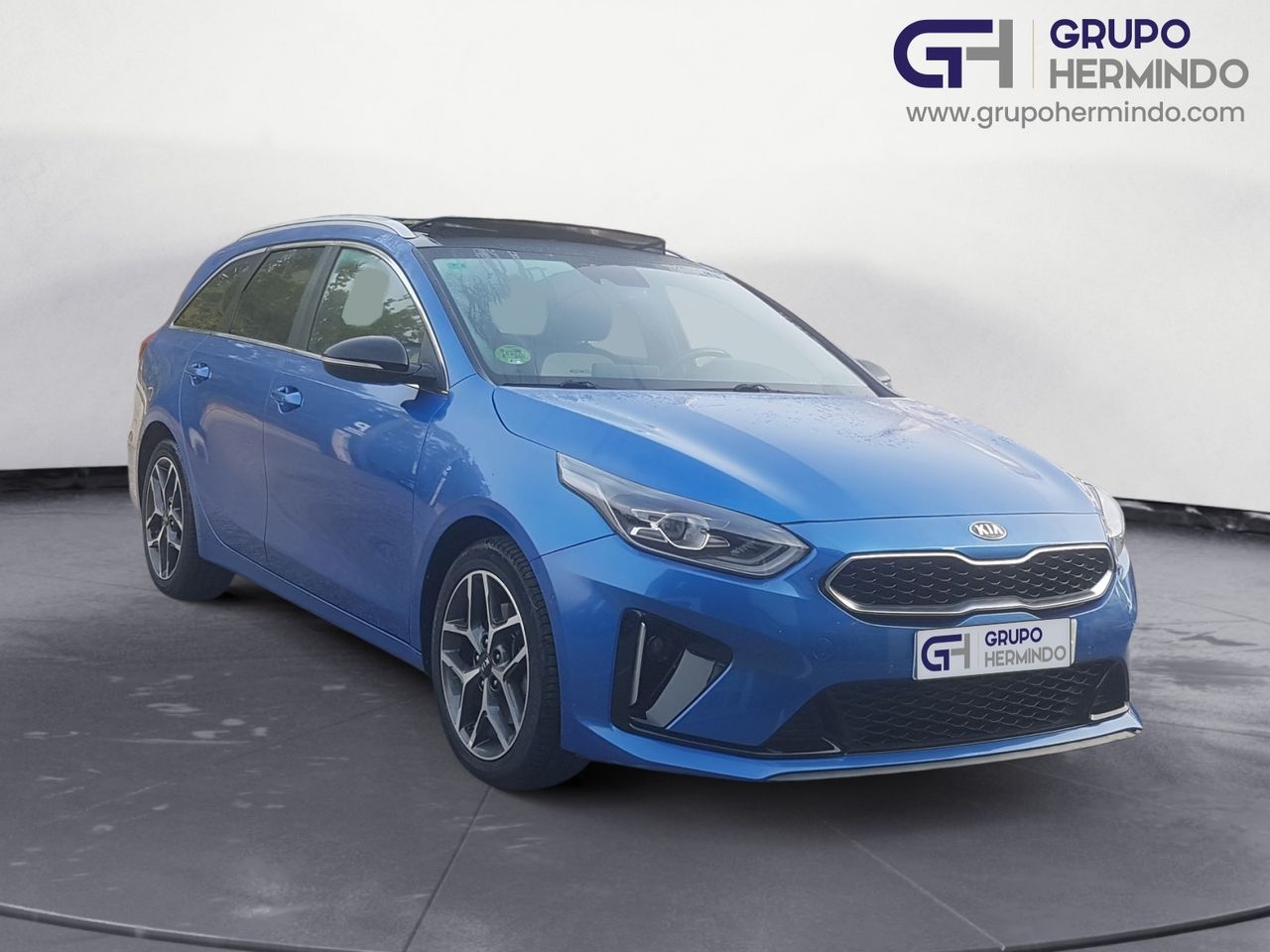 Kia Ceed Tourer 1.6 CRDI 136 CV GT LINE + PAQUETE TECHO PANORAMICO   - Foto 1