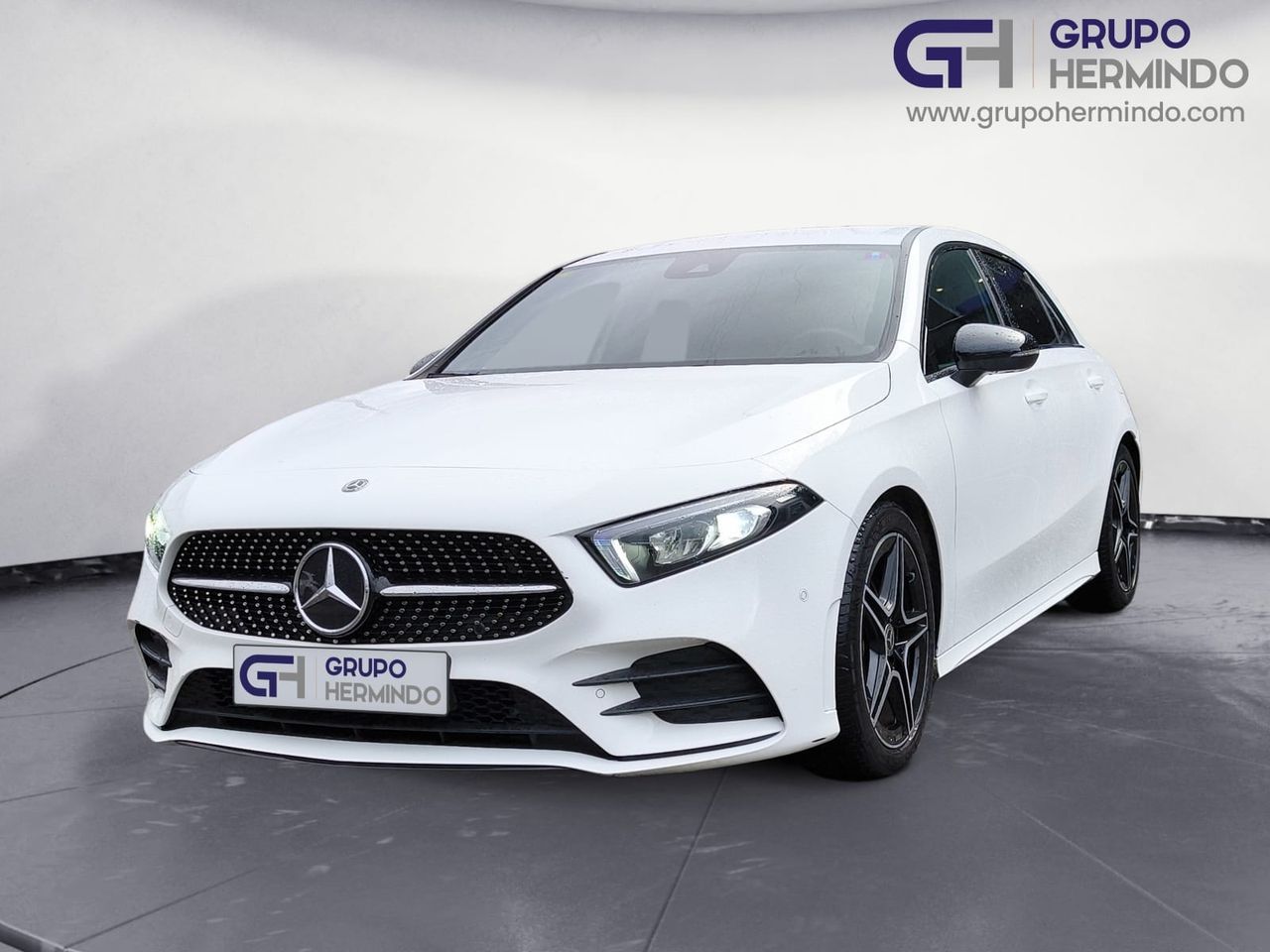 Mercedes Clase A 200 D AMG LINE + PAQ ADVANTAGE+ SMARTPHONE INT   - Foto 1