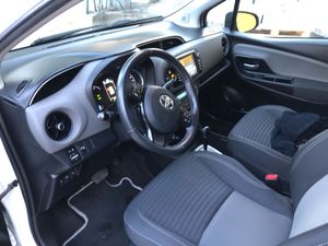 Toyota Yaris 1.5 i hybrido automatico   - Foto 13