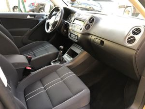 Volkswagen Tiguan 1.4 i 122 cv - Foto 6